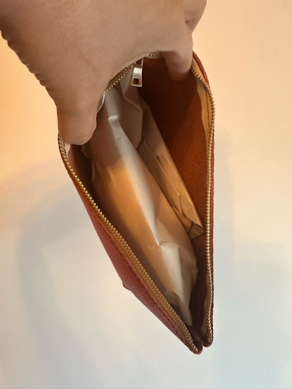 NWOT Portland Leather Koi Leather Zip utility bag - Picture 7 of 8